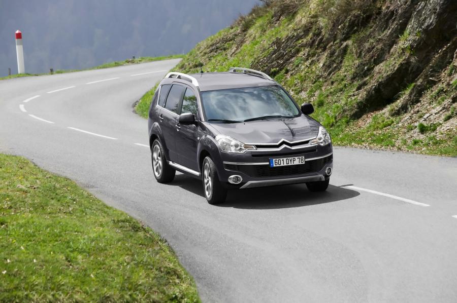 Citroen C-Crosser 2008 года  (фото 20 из 144)